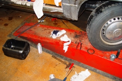 Ich darf mich selbst auf die Suche nach einem Fehler machen. Der Werkstattinhaber hat keine Zeit.