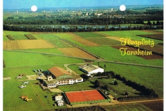 Flugplatz Tannheim/Bayern. Hier machte ich meinen UL-Schein und übernahm hier auch mein eigenes UL-Flugzeug.
